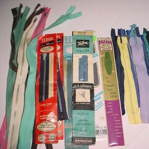 VINTAGE LOT 36 CLOSED END ZIPPERS 6" TO 22" - 24 ALL METAL & 12 POLYESTER NYLON